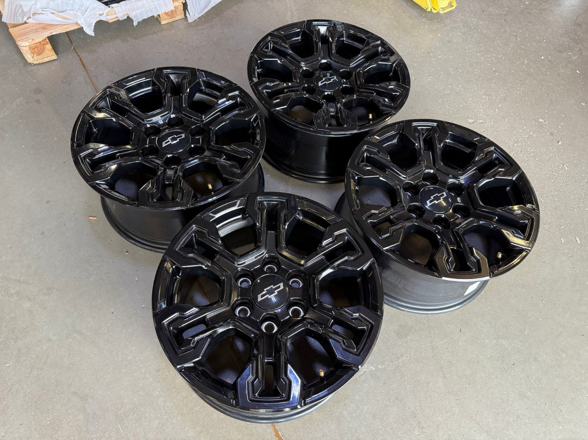 18" Chevy Silverado ZR2 Tahoe TRAIL BOSS Sierra OEM 95415 wheels rims SET NEW