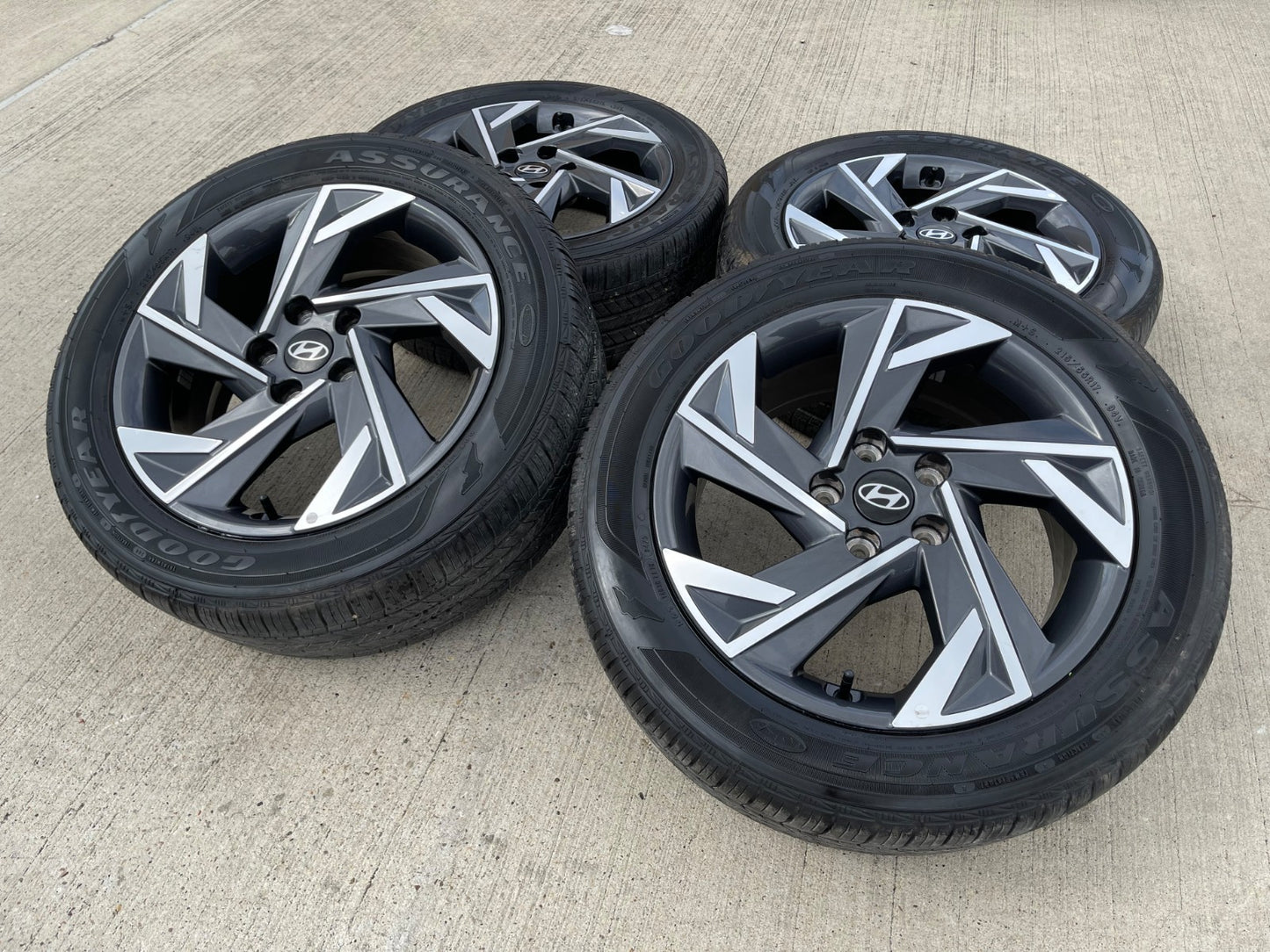 17" Hyundai Elantra Sonata OEM wheel rims 71067 Veloster 2024 2025 2026 GOODYEAR