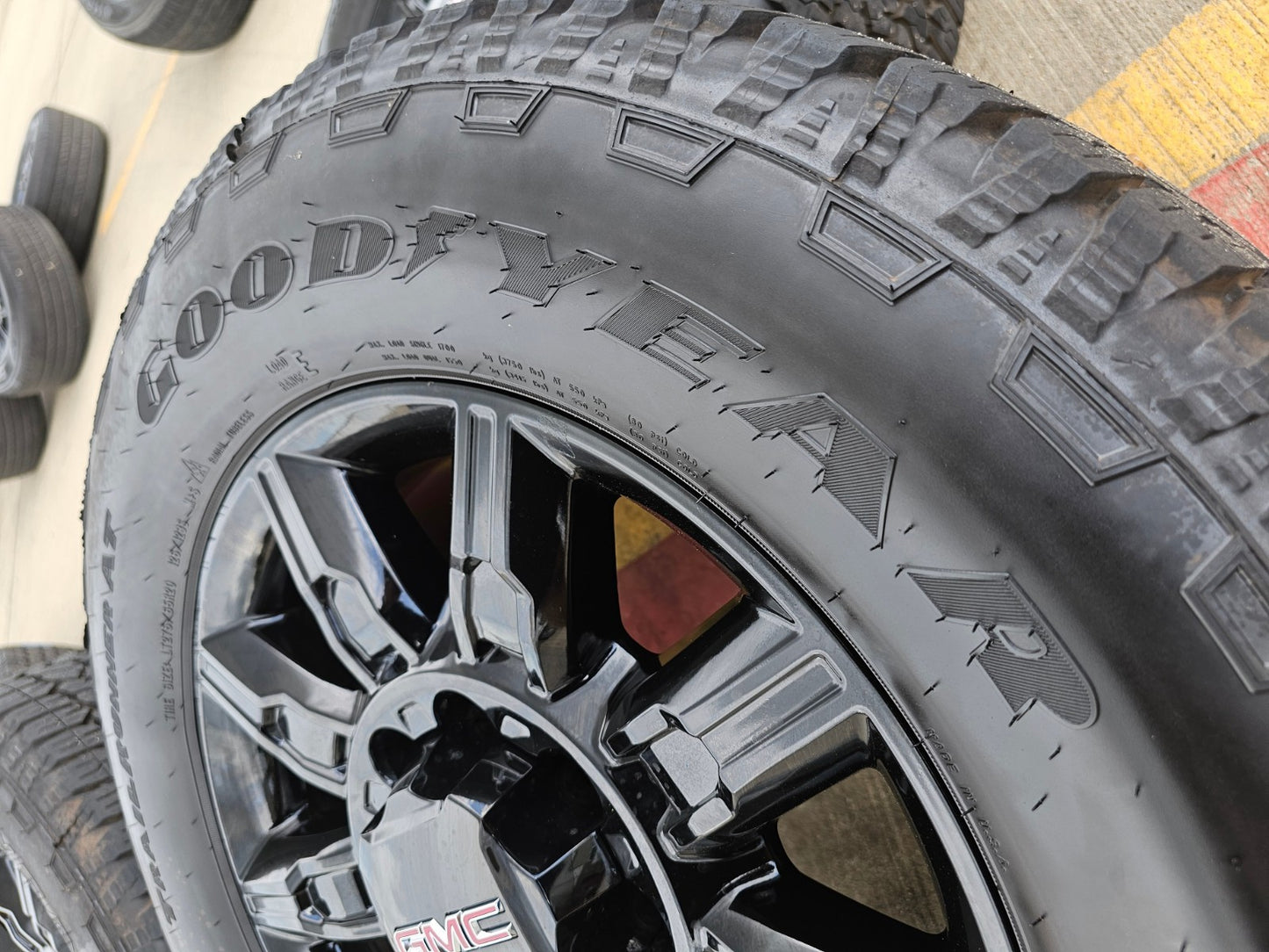 20" GMC Sierra DENALI 2500 3500 OEM 14137 5963 wheels rims Silverado 2025 NEW