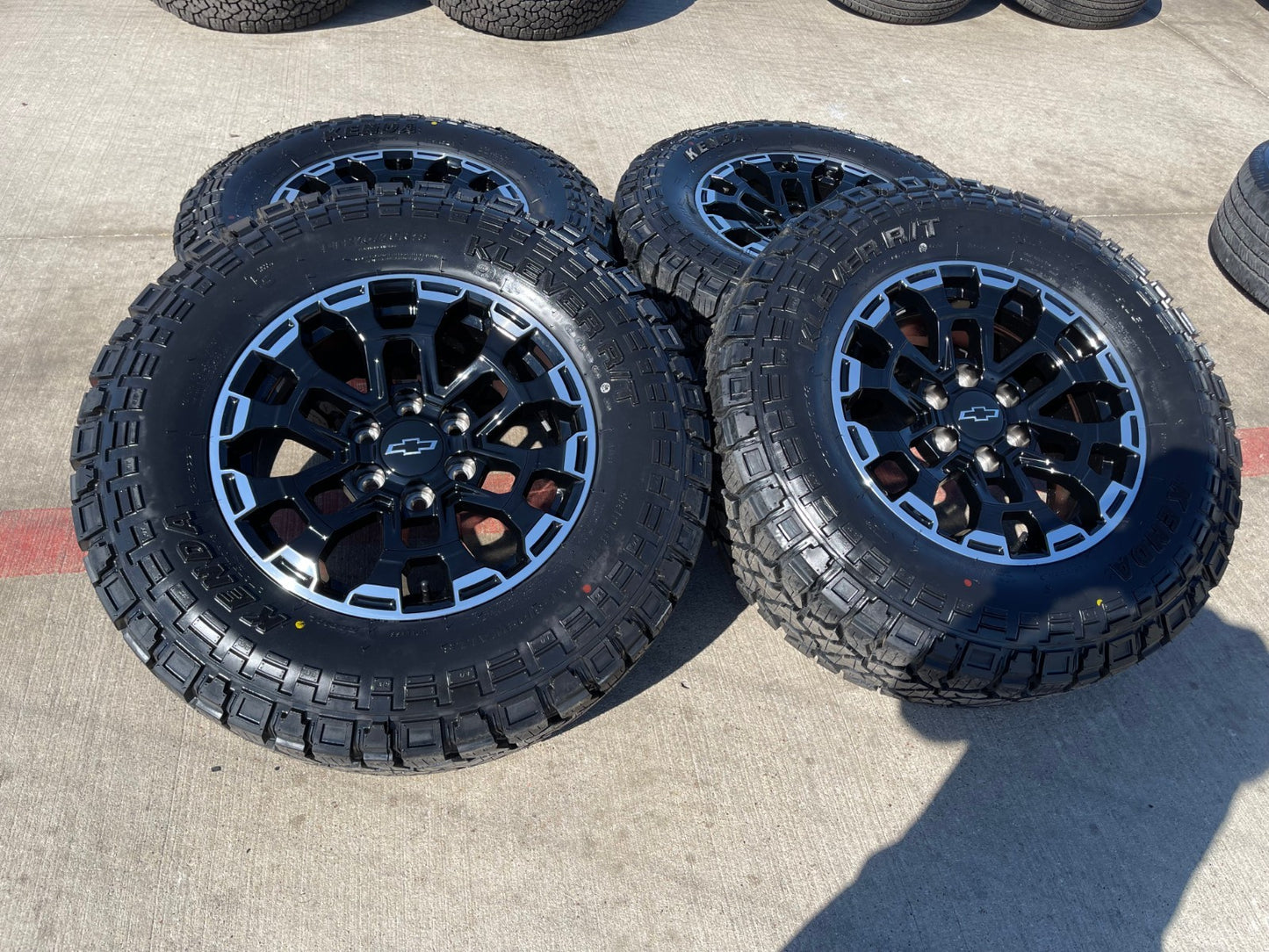 18" Chevy Silverado ZR2 Tahoe TRAIL BOSS Sierra OEM wheels rims tires 2026 NEW