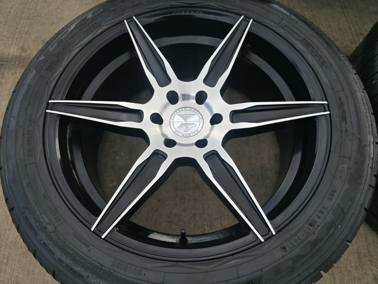 22x9.5 22" Ferrada FT2 Chevy Silverado RAM wheels rims 6x139 6x5.5 tires NITRO