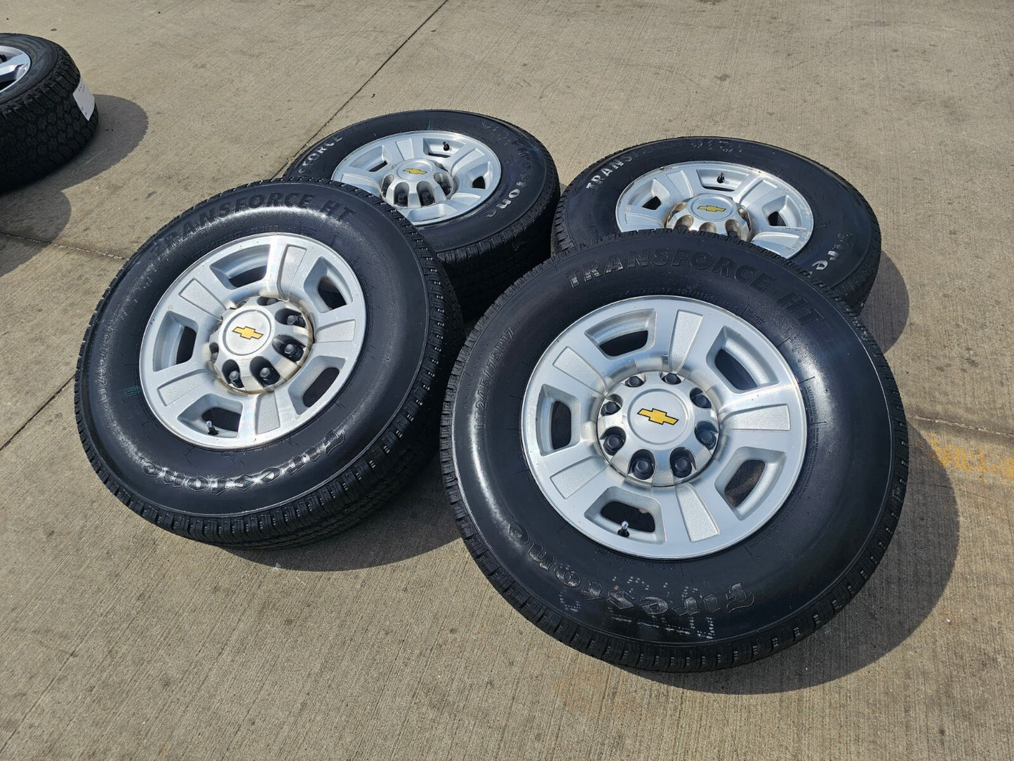 17" Chevy Silverado GMC Sierra 2500 3500 wheels 5298 rims 8x165 8x6.5