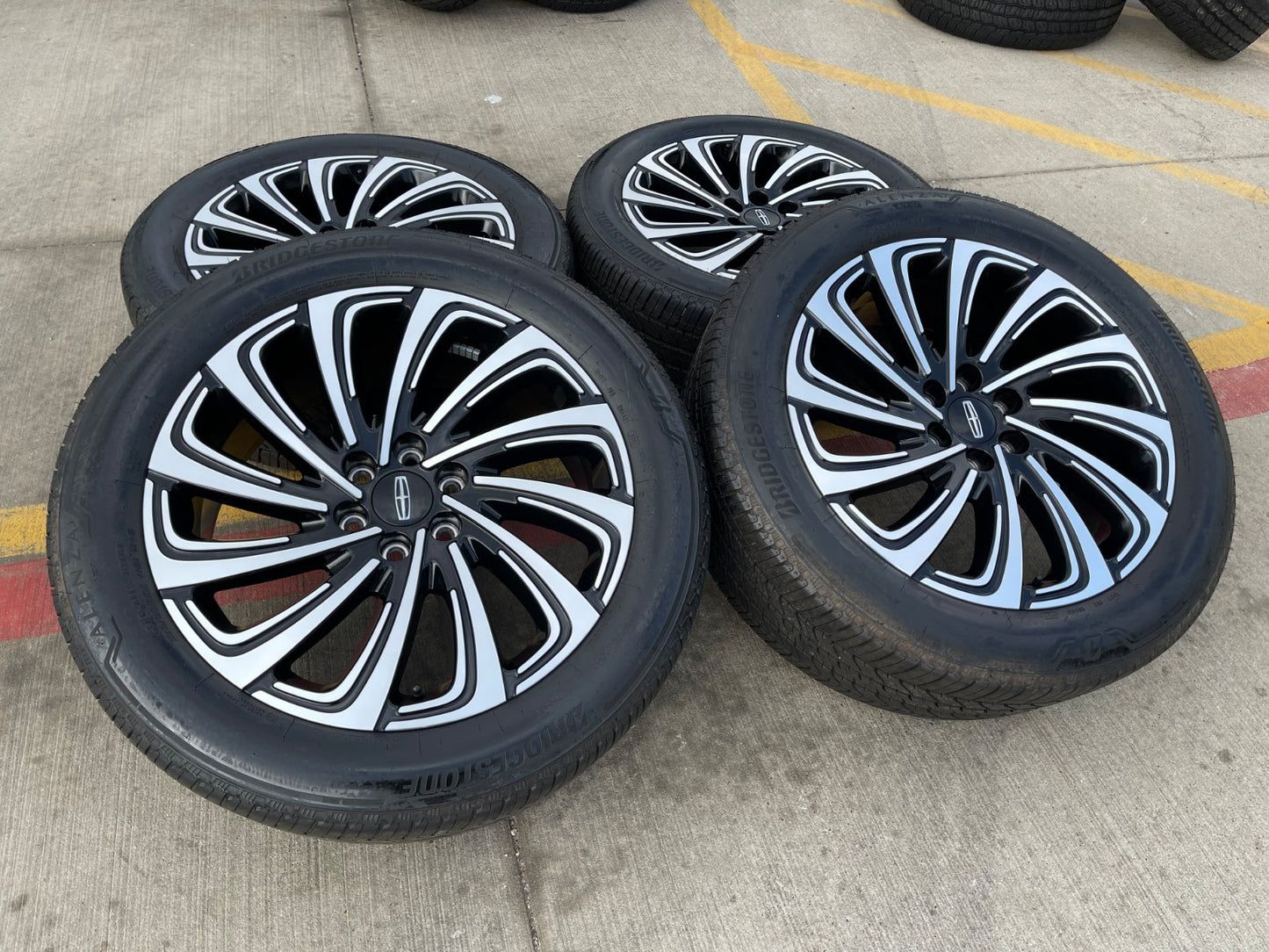 22" Lincoln Navigator OEM 10666 rims wheels BLACK LABEL 2025 2026 BRIDGESTONE