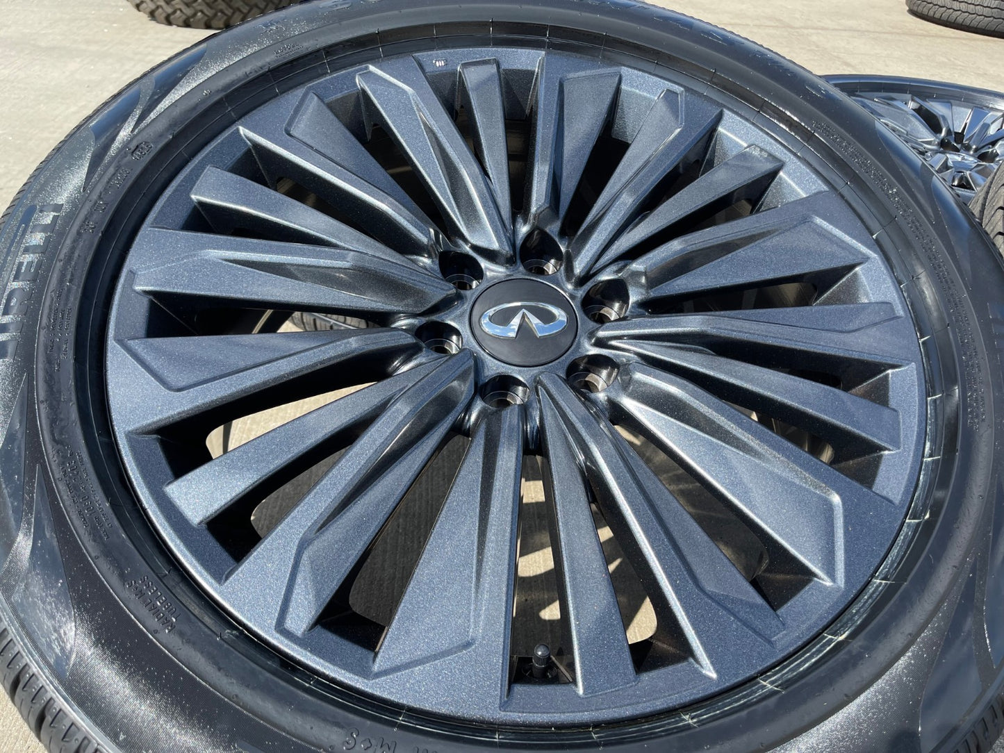 22" Infiniti QX80 QX56 Nissan Titan Armada OEM 94236 wheels rims PIRELLI NEW