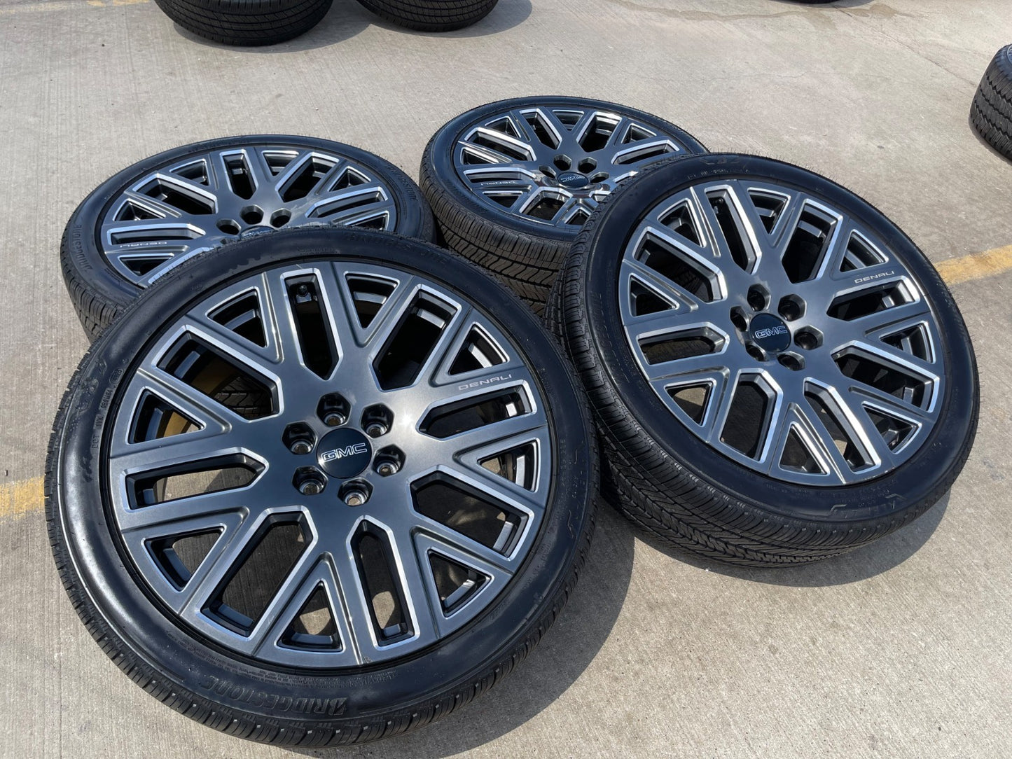 24" GMC Yukon Sierra DENALI OEM wheels rims rim # 84949595 1999-2027