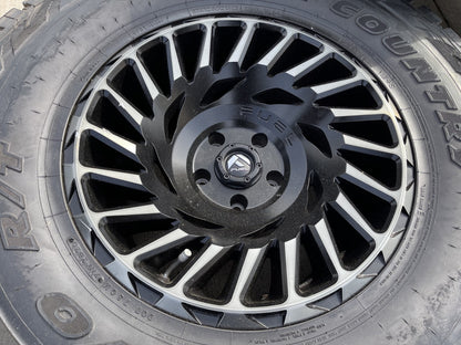 18" 18x10 Fuel CYCLONE D683 Jeep Wrangler wheels rims 5x5 5x127 TOYO R/T 37"