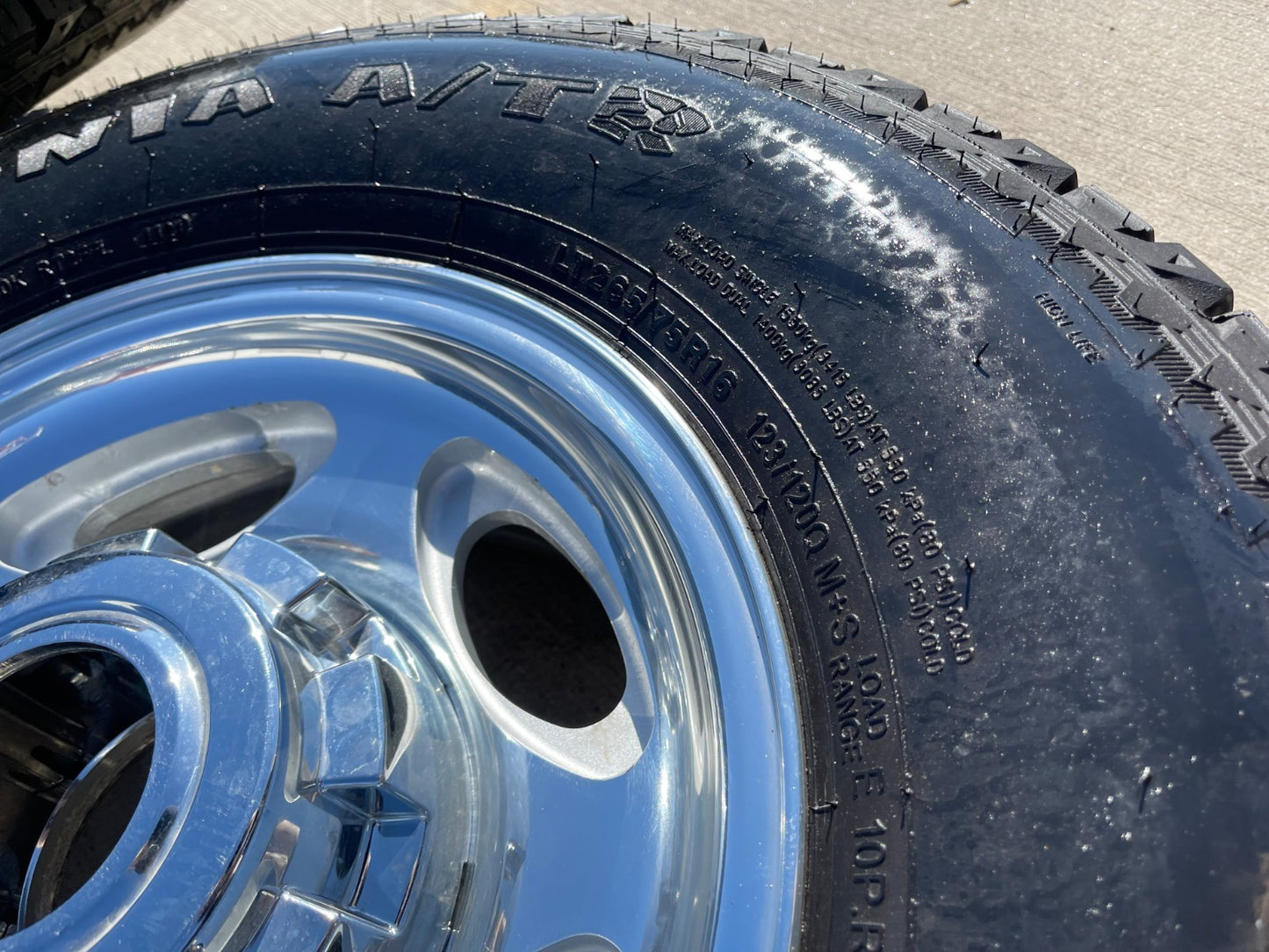 16" Ford F-250 F-350 Excursion OEM 3408 polished wheels rims tires