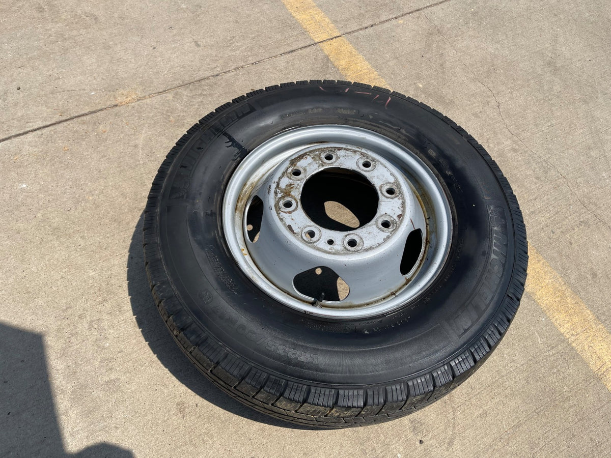 (1) 17" Chevy Silverado GMC Sierra 3500 Dually rim wheel OEM 8094 SINGLE