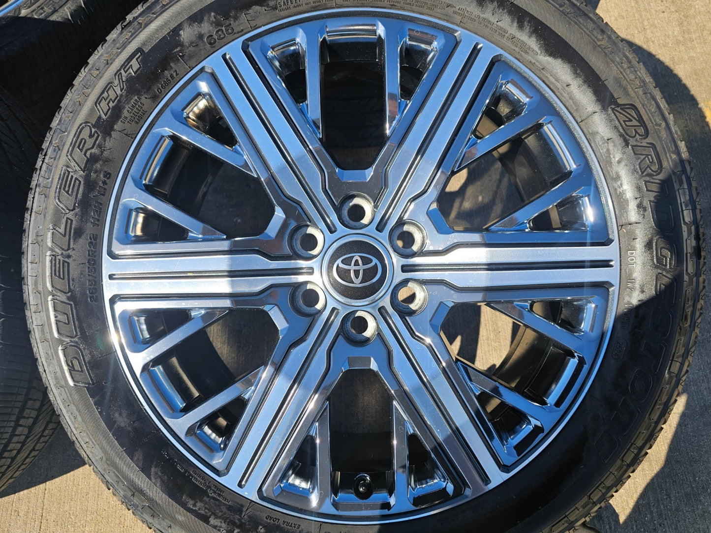 22" Toyota Tundra Sequoia OEM wheels rims 75282 Land Cruiser GX550 CAPSTONE