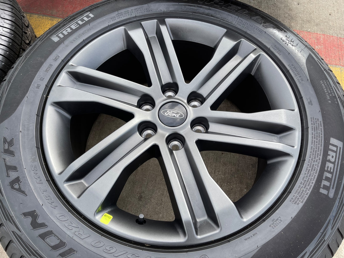 20" Ford F-150 FX-4 PLATINUM OEM rims wheels 10344 Expedition PIRELLI A/TR NEW