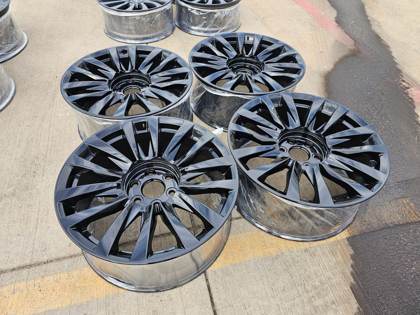 22" Cadillac Escalade OEM Black wheels rims 4873 95026 Tahoe Silverado 2024 2025
