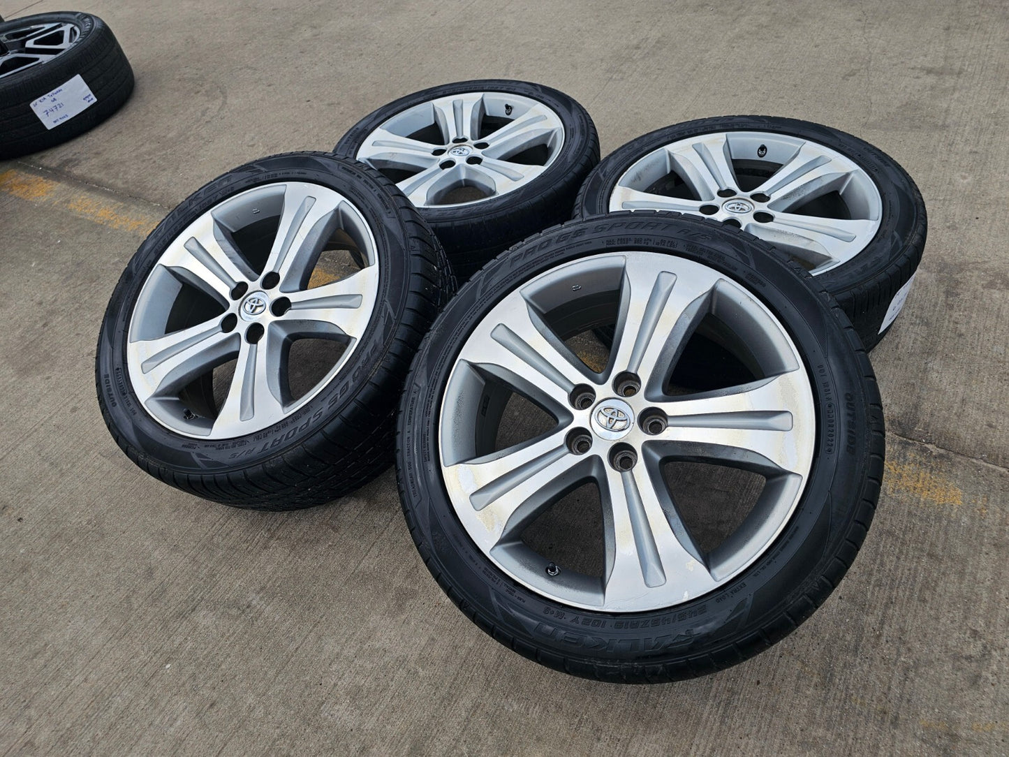 19" Toyota Highlander Rav4 XLE OEM 69536 Camry Avalon wheels rims