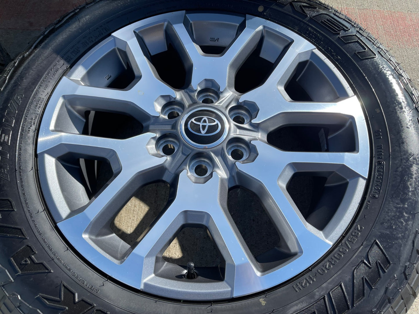 20" Toyota Tundra TSS TRD OEM wheels rims 95359 75277 Sequoia 2025 2026 NEW A/T