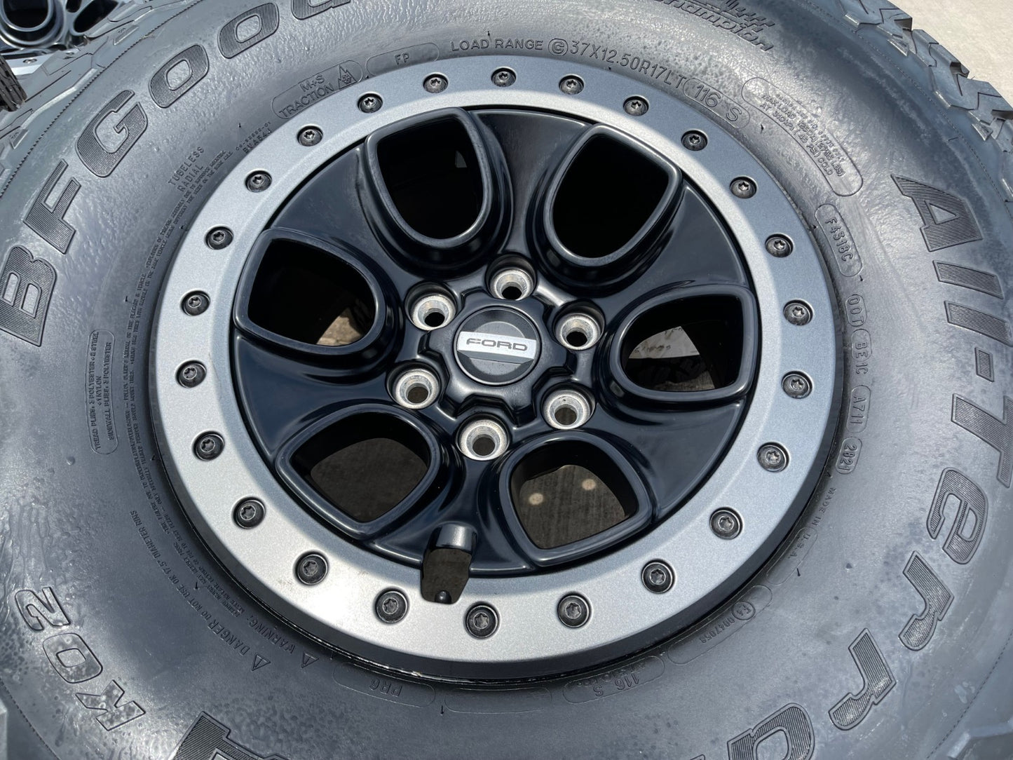 17" Ford F-150 Raptor OEM BEADLOCK rims wheels 10459 95210 BFG KO2 37" tires NEW