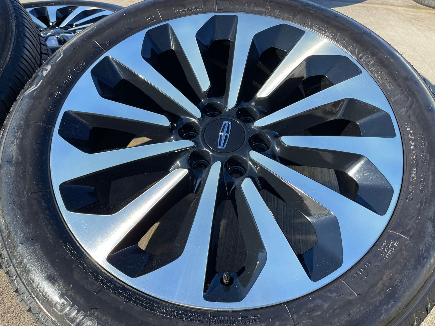 22" Lincoln Navigator L OEM 95385 10498 rims wheels 2022 2023 2024 2025 2026