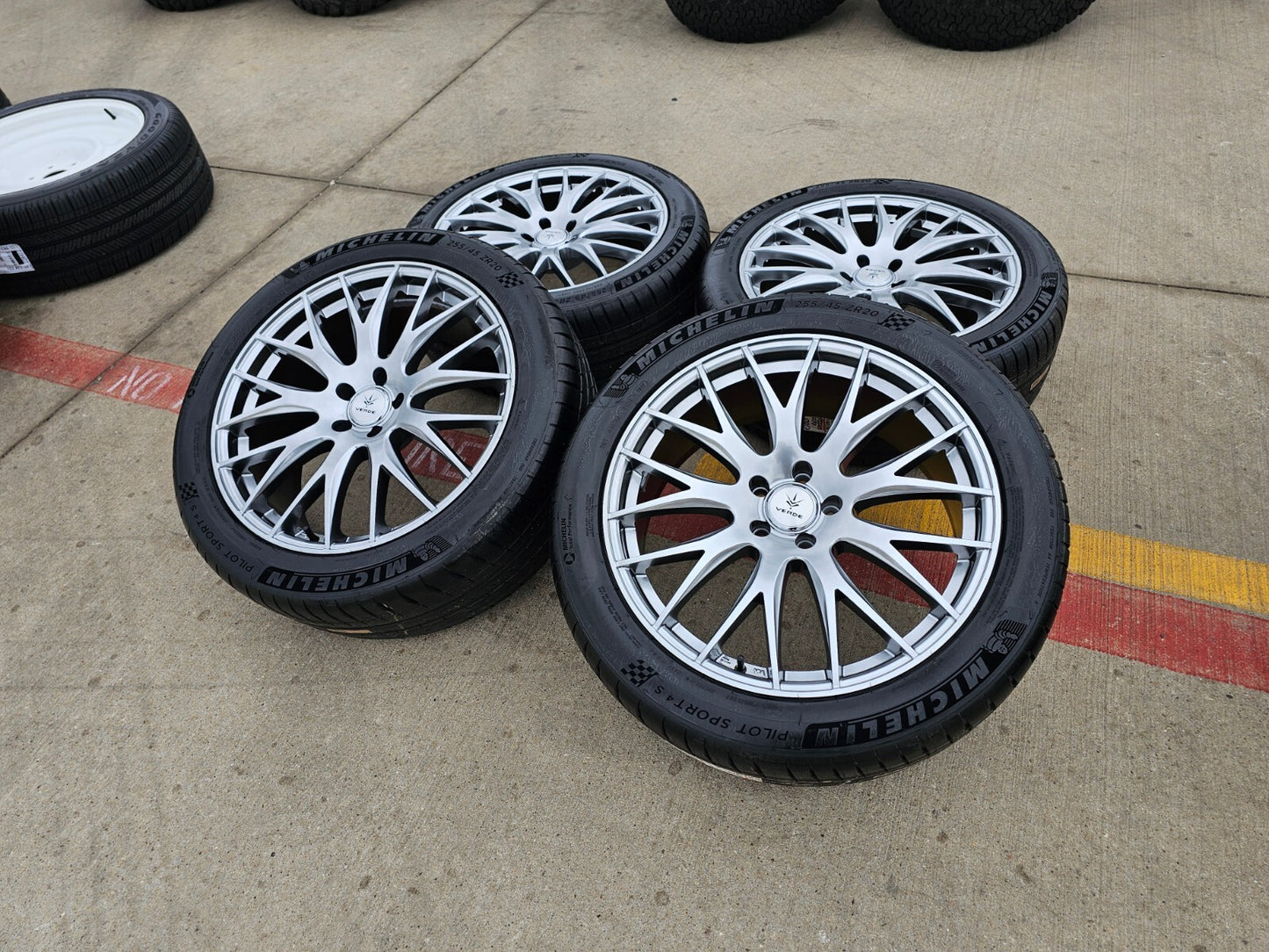 20x8.5 Verde Saga V27 wheels rims Q3 Q5 A7 A8 NEW MICHELIN