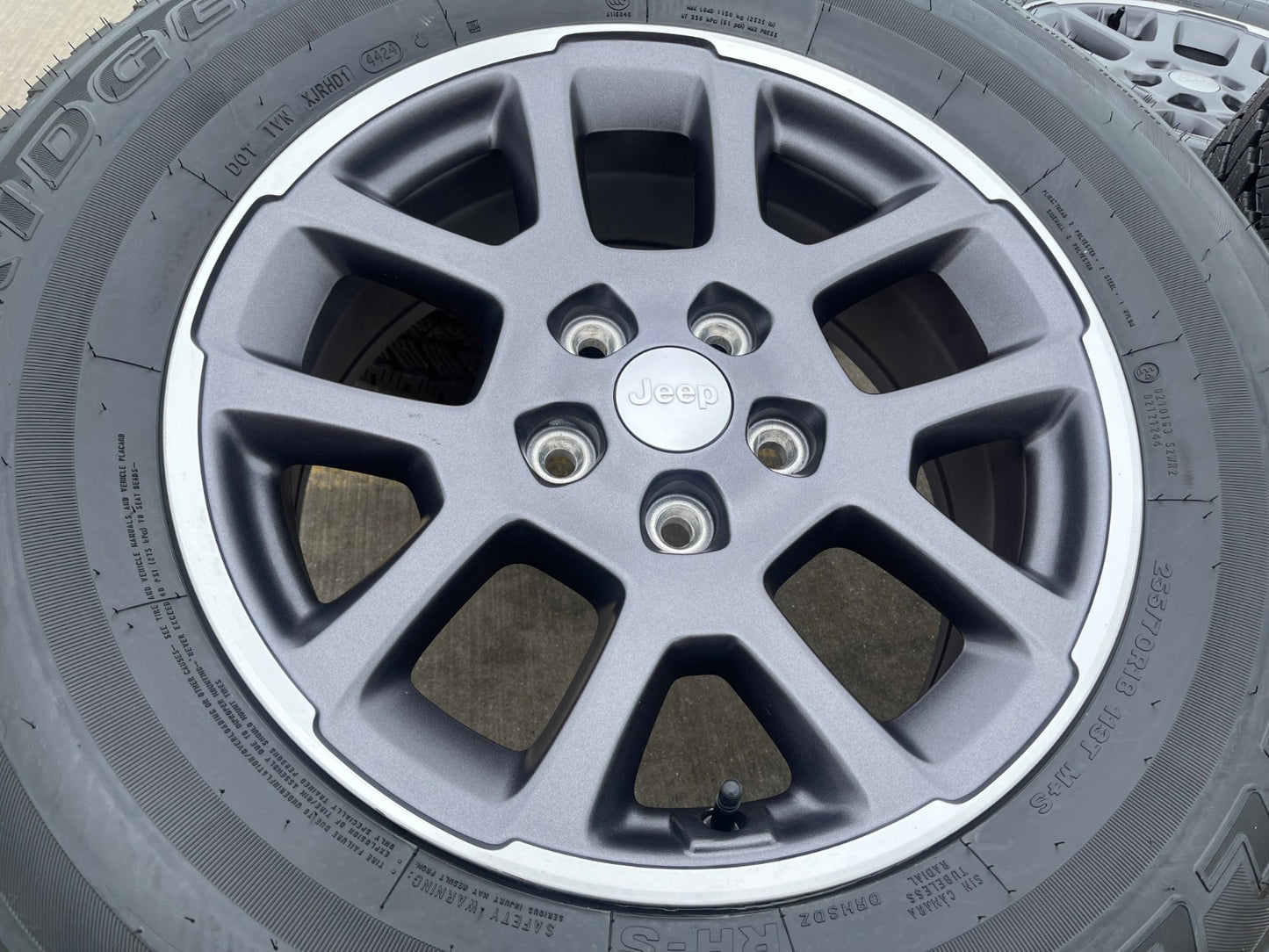 18" Jeep Gladiator Overland OEM wheels rims Wrangler 9241 tires BRIDGESTONE A/T