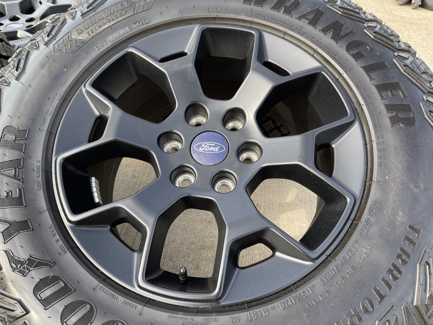 18" Ford F-150 TREMOR RATTLER OEM rims wheels 10341 95029 Expedition 2026 NEW