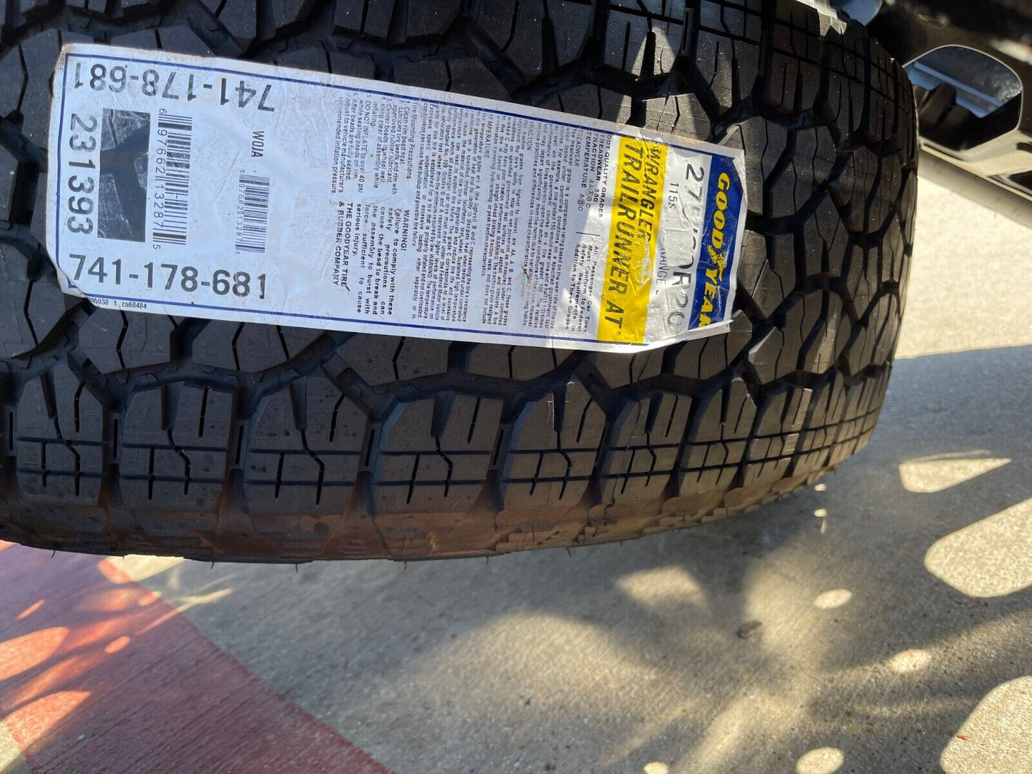 20" Dodge Ram 1500 OEM Laramie wheels rims tires 68583860AA 2024 2025 NEW