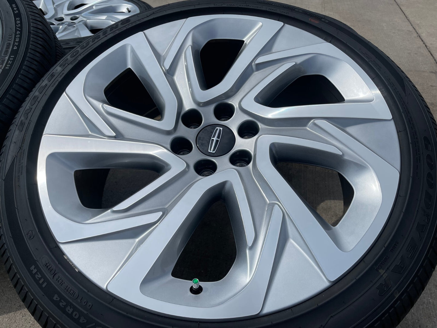 24" Lincoln Navigator OEM rims wheels Ford F-150 Expedition 2024 2025 2026 NEW