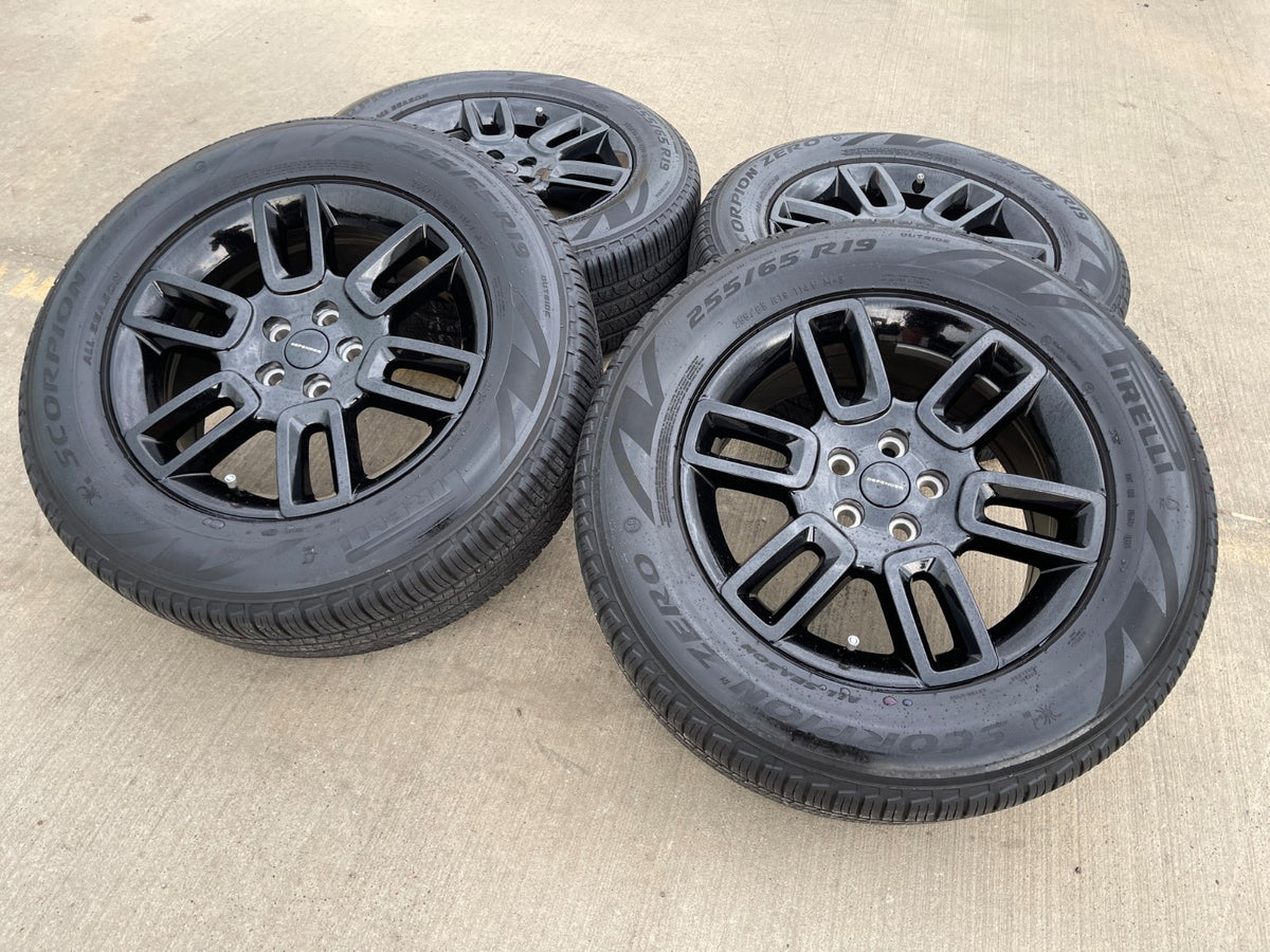 19" Land Rover DEFENDER Range Rover OEM 72350 wheels rims 2025 2026 2027 SET