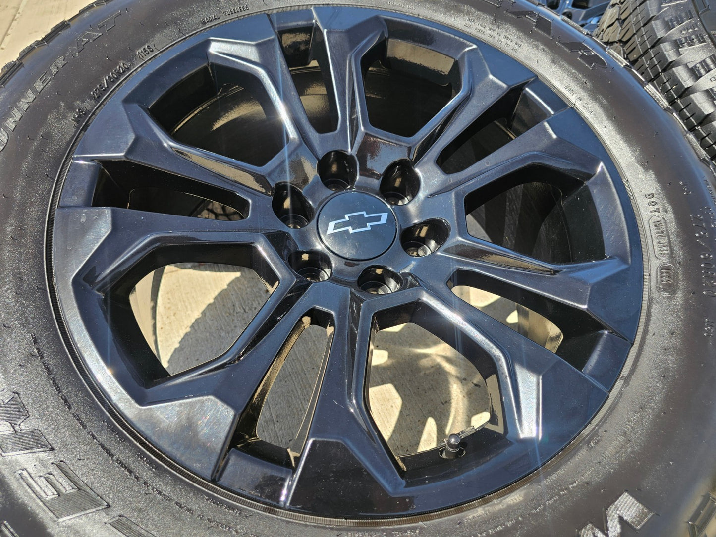 20" Chevy Tahoe Silverado OEM 14090 95417 wheels rims tires SET GOODYEAR A/T
