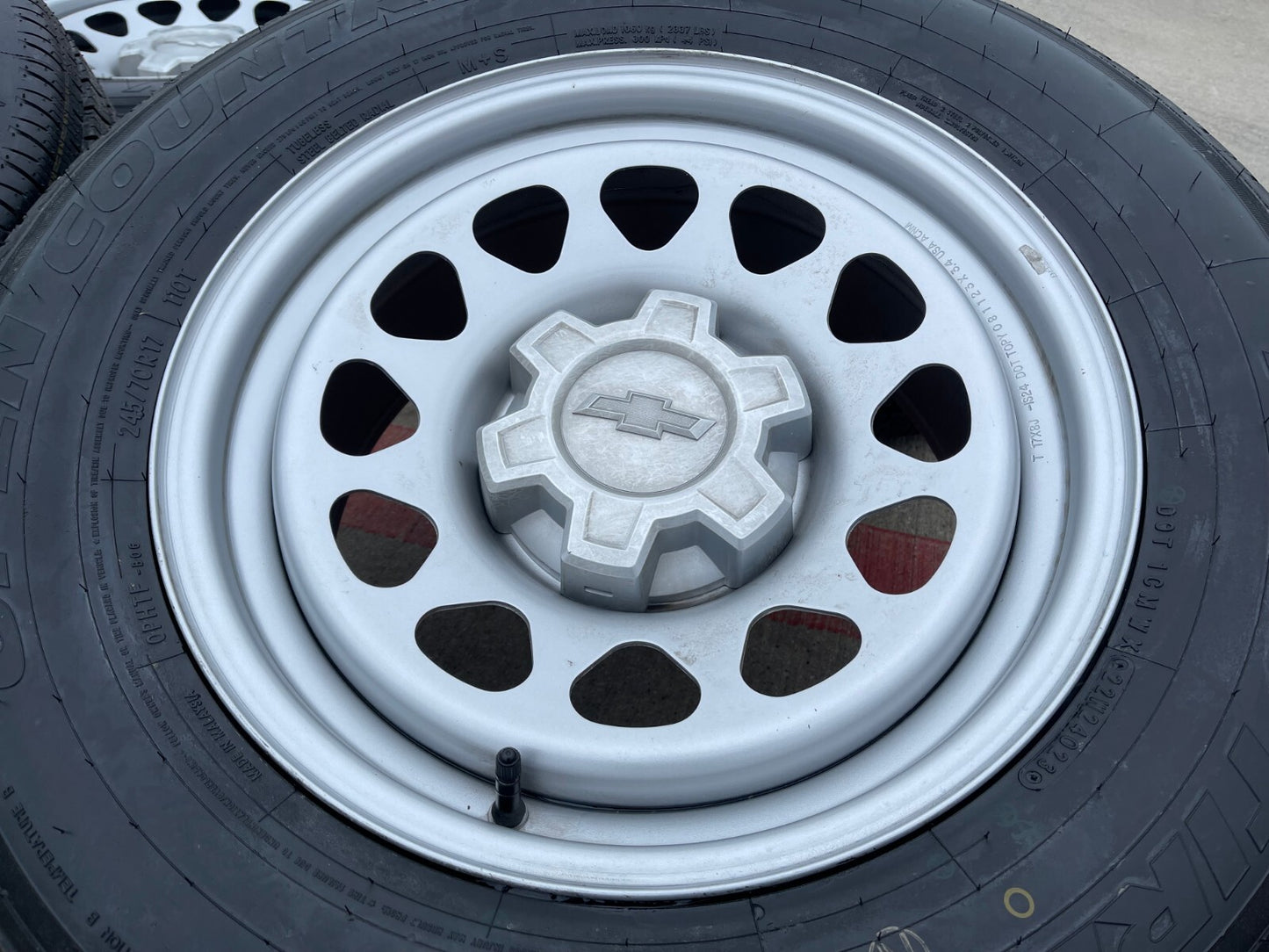 17" Chevy Silverado OEM wheels rims Tahoe Colorado 8130 GMC Canyon 2024 2025 NEW