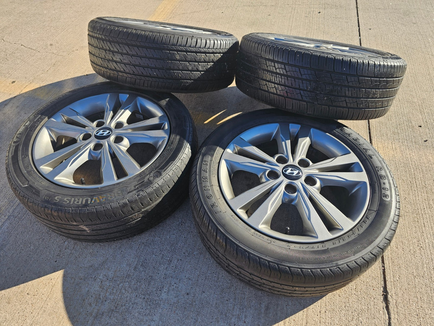 16" Hyundai Elantra Sonata OEM wheel rims 70902 Veloster tires