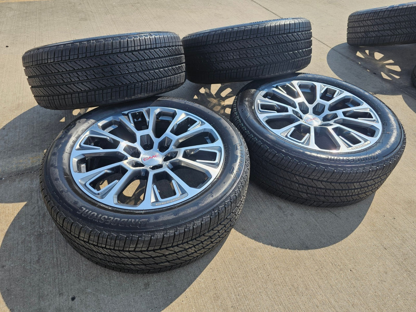 22" GMC Yukon Sierra DENALI OEM wheels rims Tahoe 2024 2025 2026 NEW