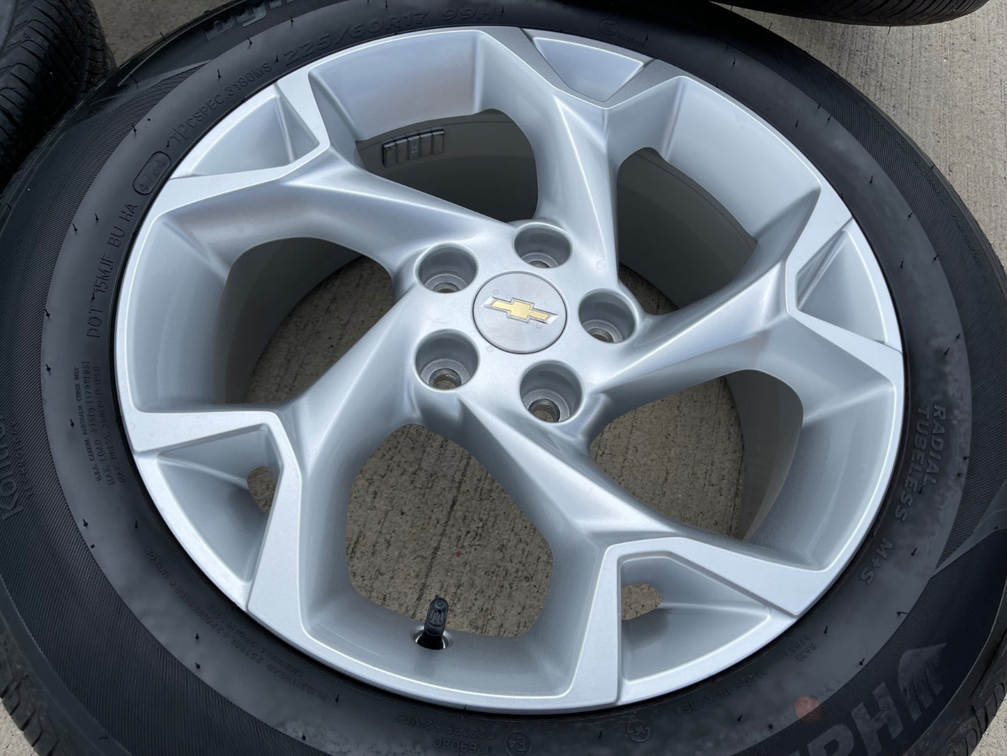17" Chevy TRAX OEM wheels rims 14141 Terrain Trailblazer Equinox  2024 2025 2026
