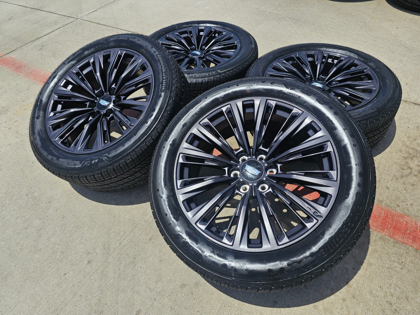 22" Cadillac Escalade V V600 Platinum OEM ORIGINAL wheels rims 2025 2026 NEW
