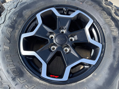 17" Jeep Wrangler Gladiator RUBICON OEM wheels rims tires 9237 black BFG KO2 A/T