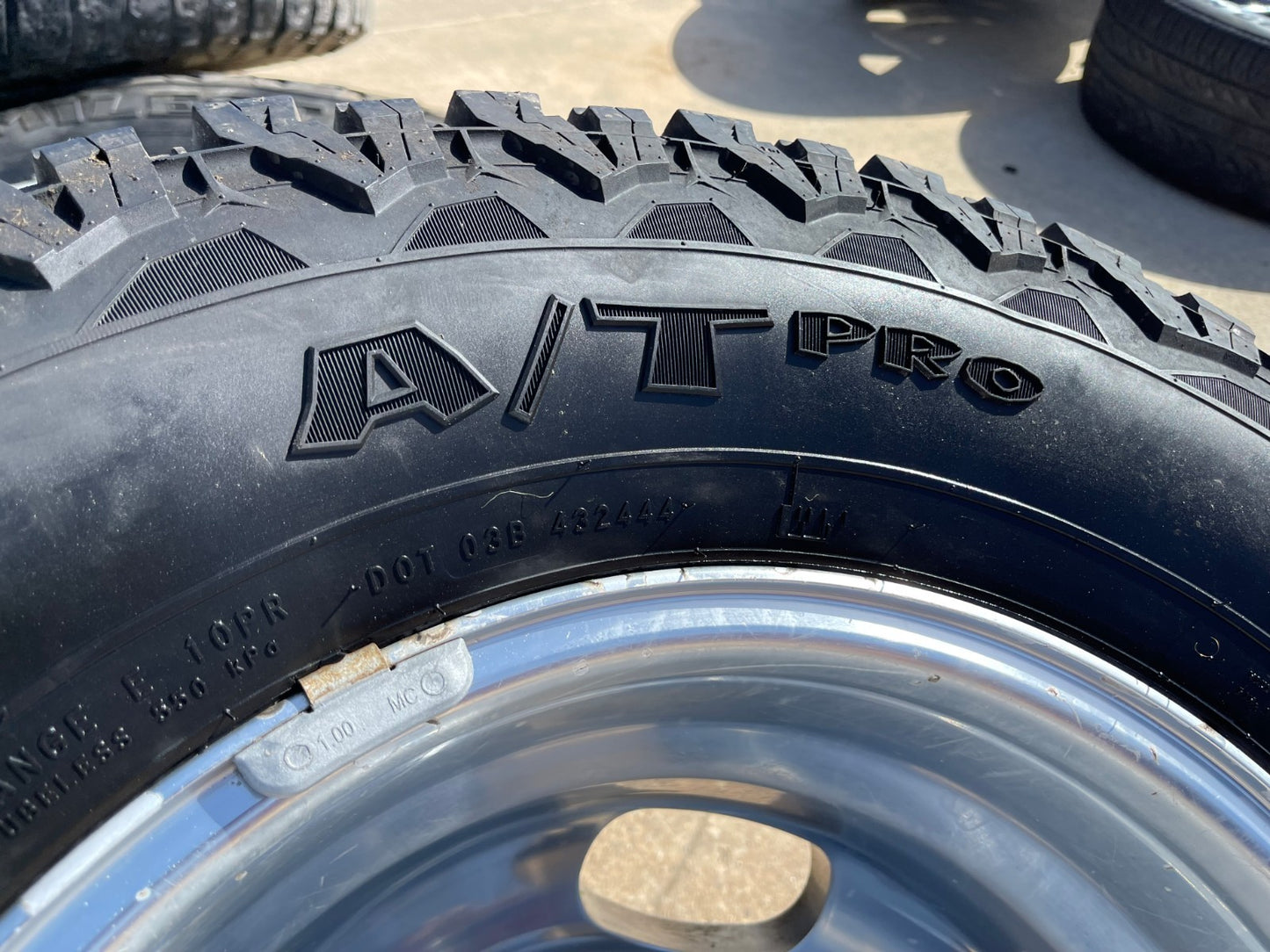 17" Ford F-350 Dually OEM 10477 10478 rims wheels SET tires A/T