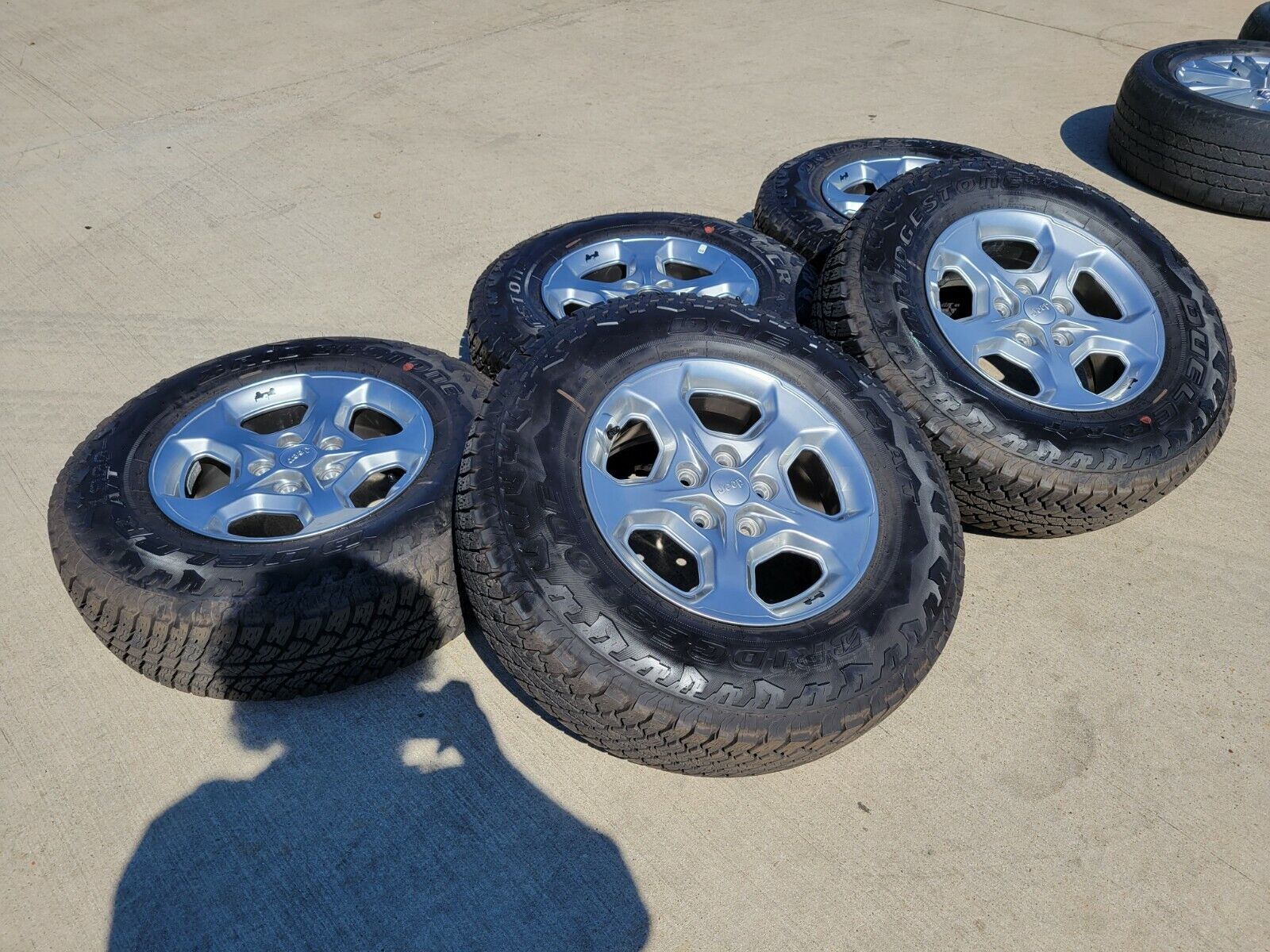 17" Jeep Wrangler Gladiator Rubicon WILLY OEM 9236 wheels rims 2023 20