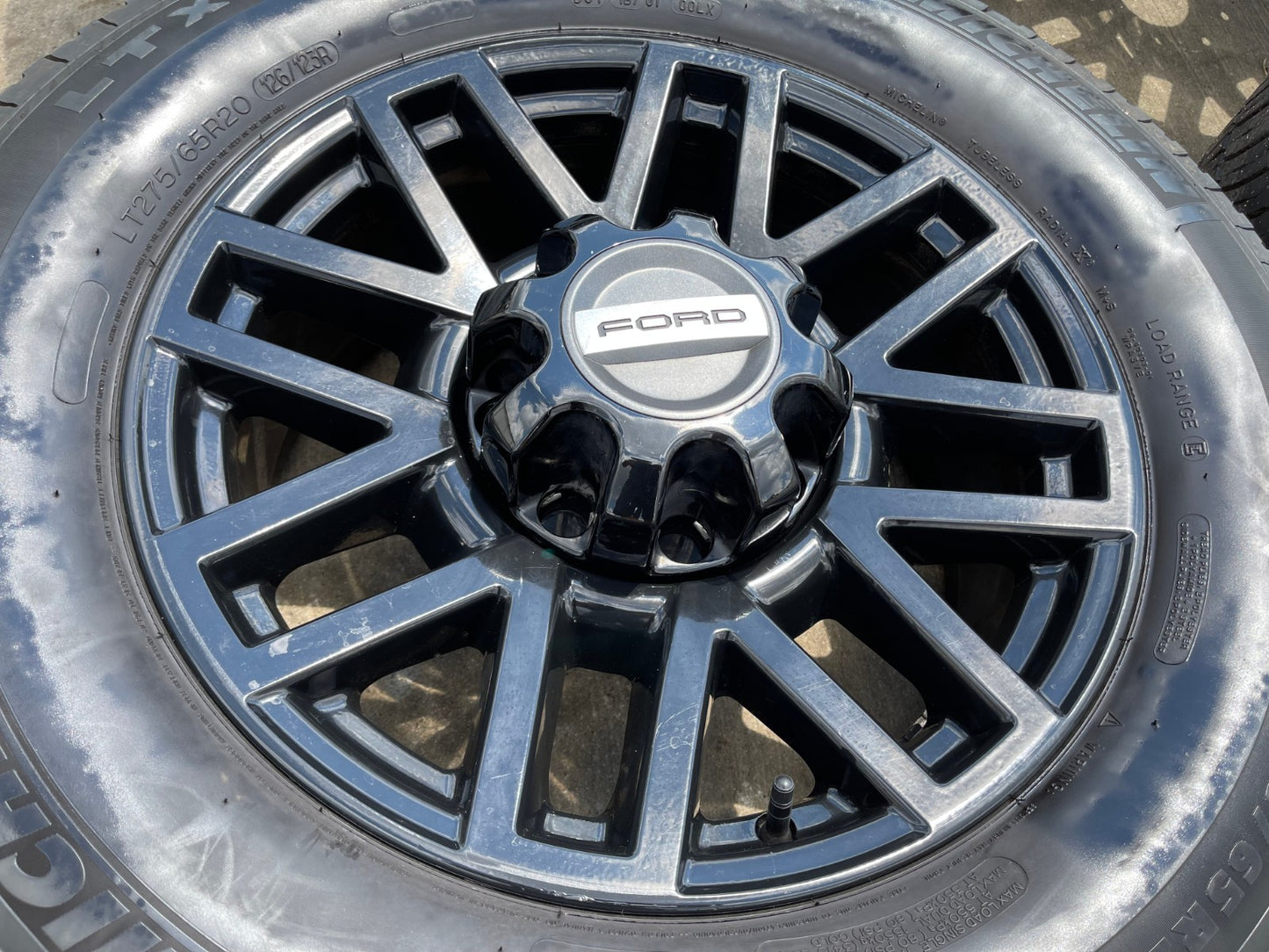 20" Ford F-250 F-350 OEM Black rims wheels 10201 tires MICHELIN