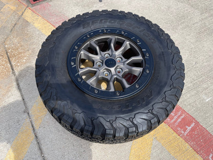 17" Jeep Wrangler 392 Gladiator Rubicon OEM 9304 95240 BEADLOCK wheel rim BFG