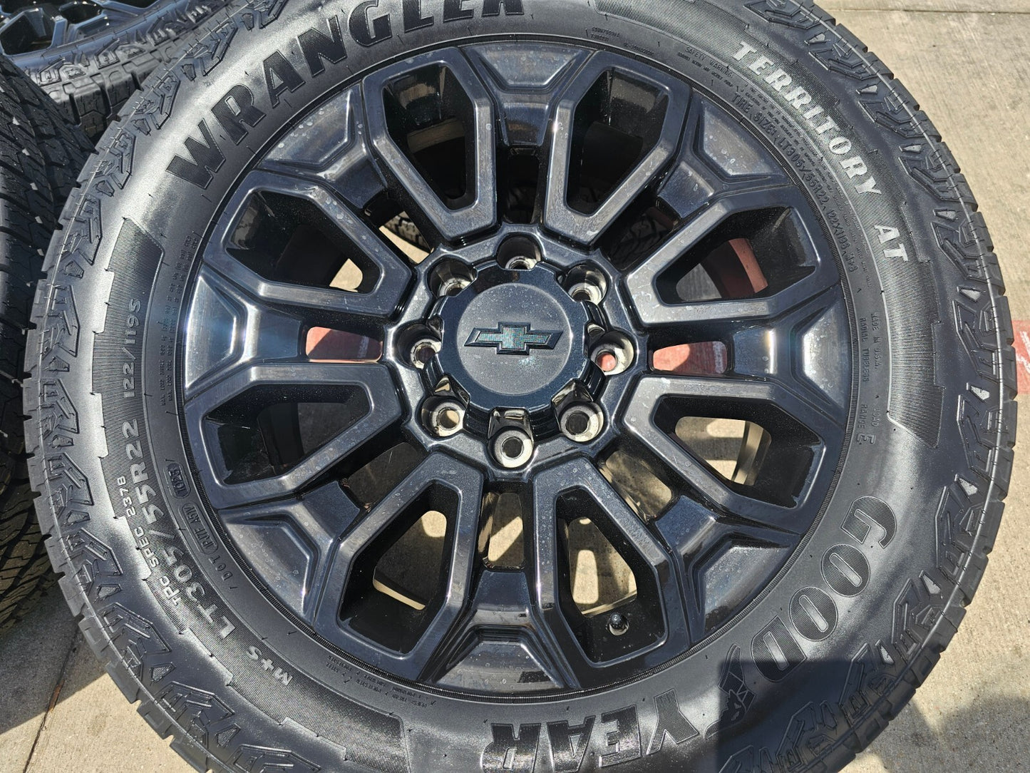 22" Chevy Silverado GMC Sierra 2500 OEM wheels rims A/T tires 2024 2025 2026 NEW