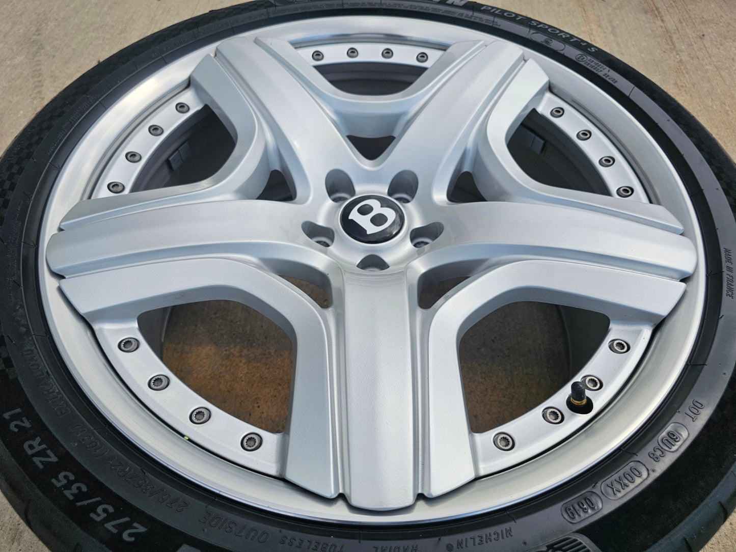(1) 21" Bentley Continental OEM wheel rim Mulliner Flying Spur GT Spare