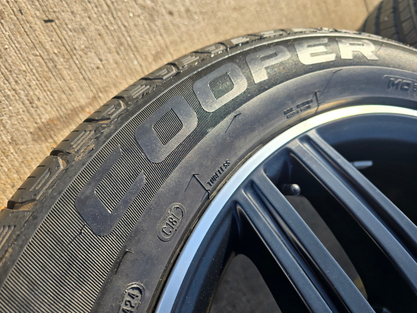 20" Mercedes G Wagon G63 AMG OEM 85326 black wheels rims tires NICE
