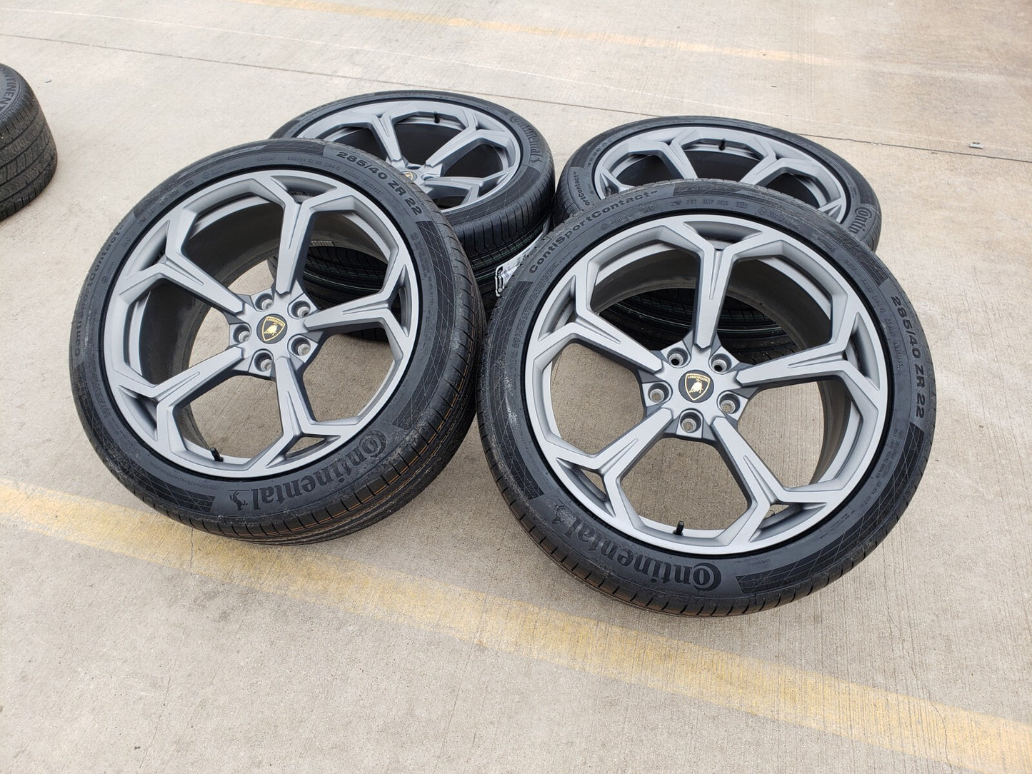 22" Lamborghini Urus OEM wheels rims gray Taigete 2022 2023 2024 2025 2026 NEW