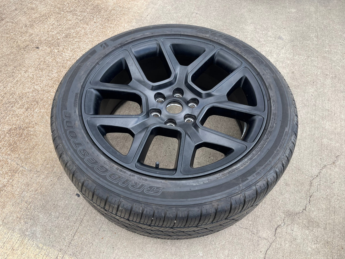 22" Dodge Ram 1500 OEM LIMITED Laramie wheel rim black 2725 2684 BRIDGESTONE