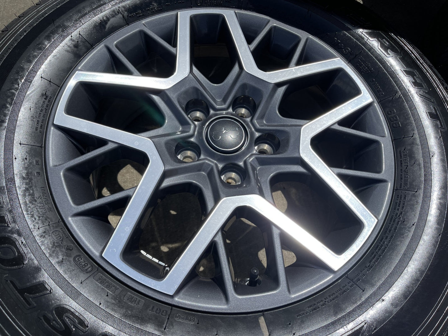 18" Jeep Wrangler Grand Cherokee Gladiator OEM 9331 wheels rims 2025 2026 NEW