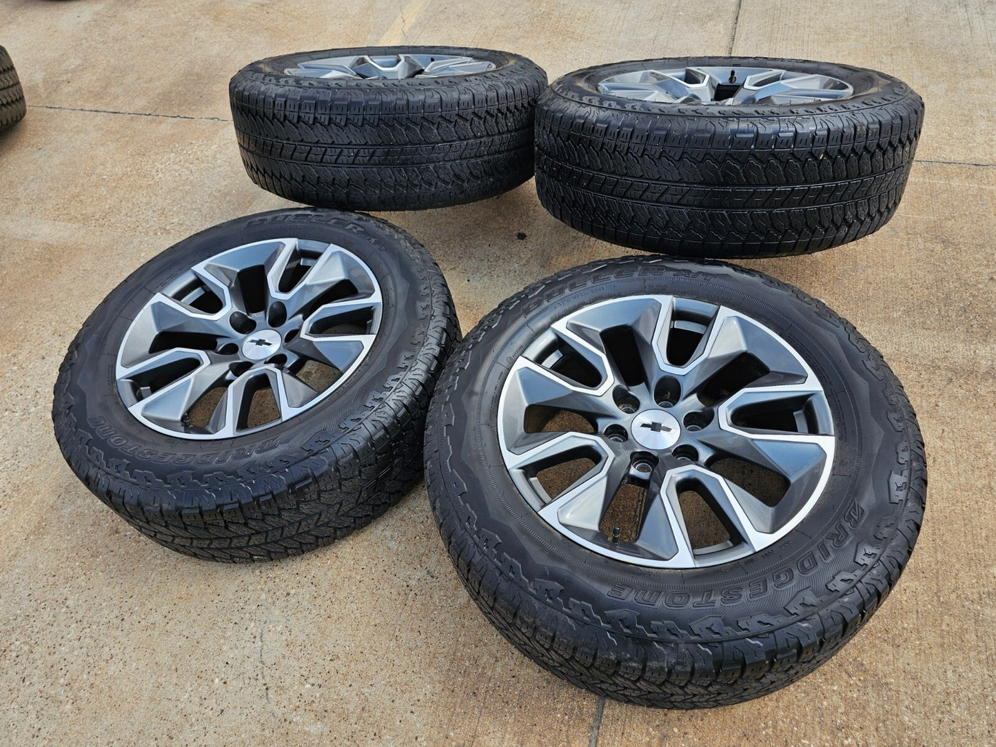 20" Chevy Silverado 1500 Tahoe Suburban OEM 5915 5916 wheels rims DUELER A/T