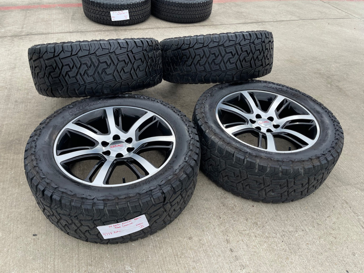 22" Cadillac Escalade Platinum OEM 4738 wheels rims tires 35"