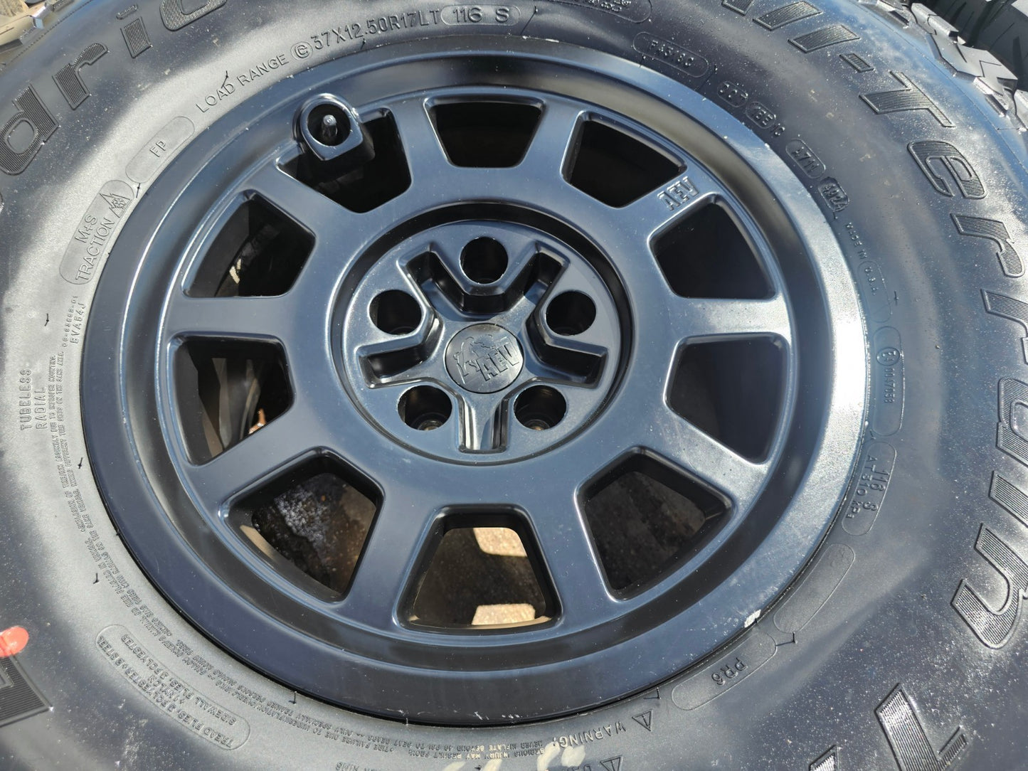 (5) 17" AEV Jeep Wrangler Rubicon OEM Salta wheels rims Gladiator BFG 37" NEW