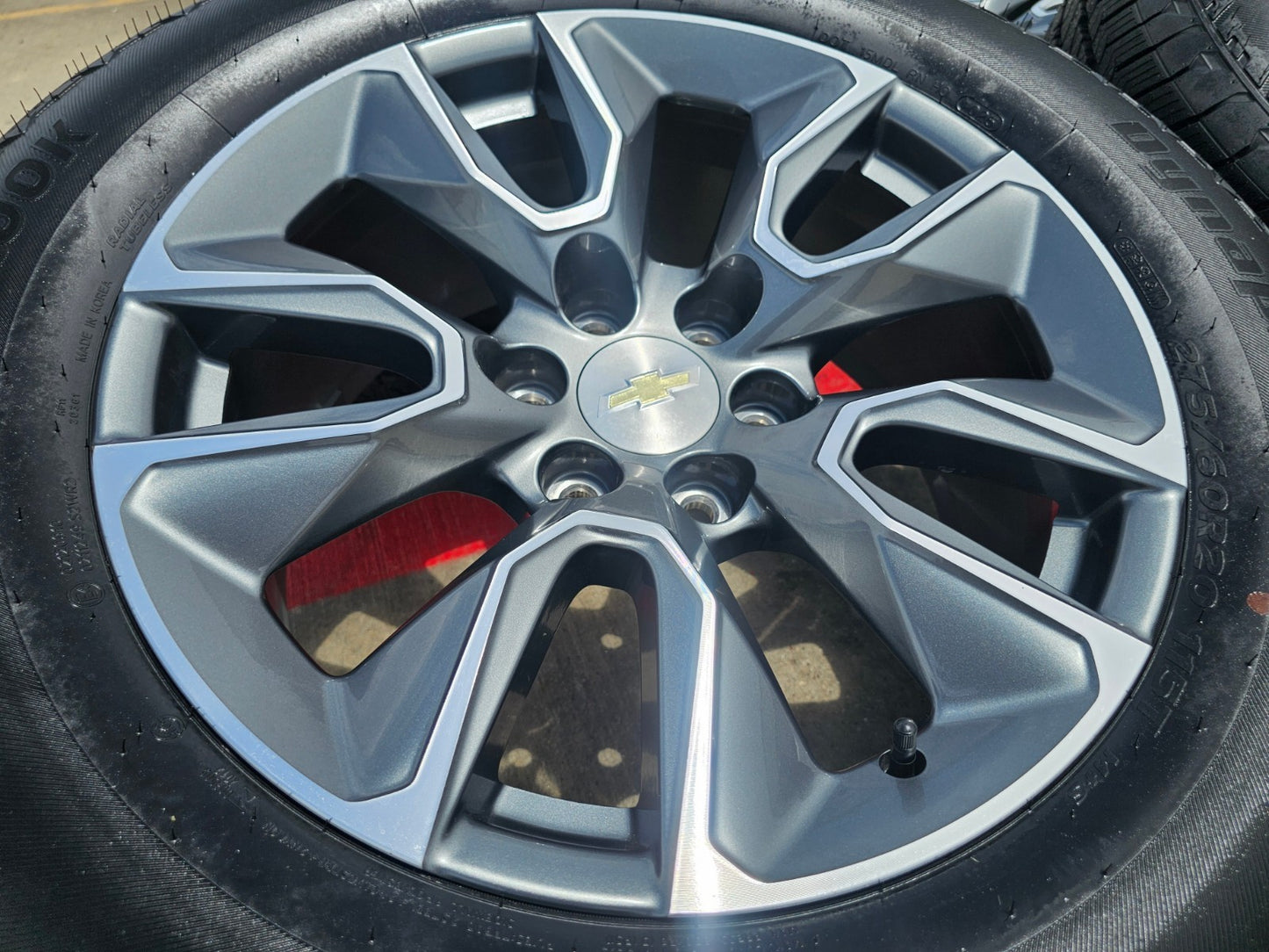 20" Chevy Silverado 1500 Tahoe OEM 5915 5916 wheels rims SET HANKOOK A/T2 NEW