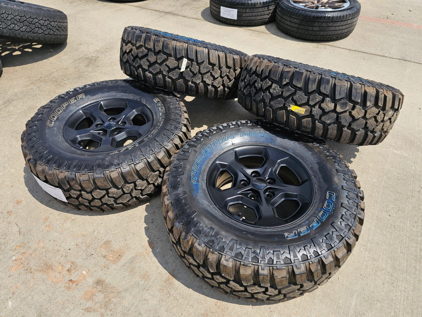 17" Jeep Gladiator RUBICON OEM wheels rims black Wrangler 9236 NEW COOPER 35"