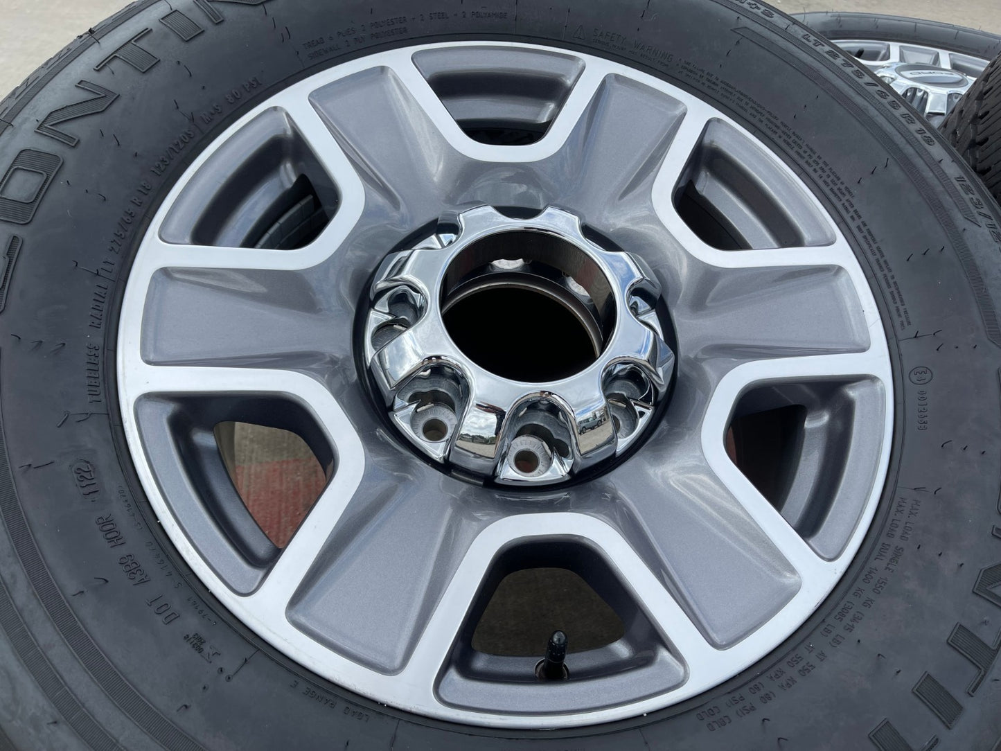 18" Ford F-250 F-350 Lariat FX-4 OEM wheels 10480 10298 tires NICE