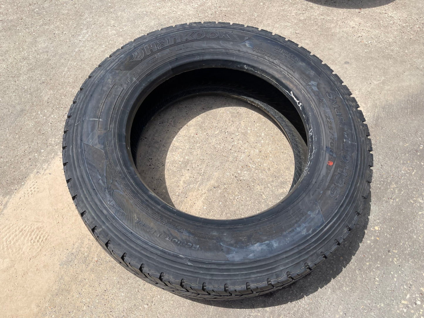 (1) 225/70/19.5 Hankook Smart Flex DH35 225/70R19.5 126N 14 Ply LR G tire