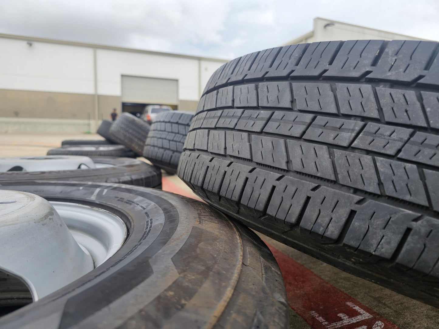 17" Chevy Silverado GMC Sierra 3500 Dually rims wheels OEM 5519 5520 CONTINENTAL